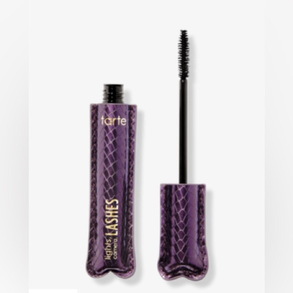 🥳NEW-💕HP💕- tarte lights, camera, lashes™ 4-in-1 mascara.